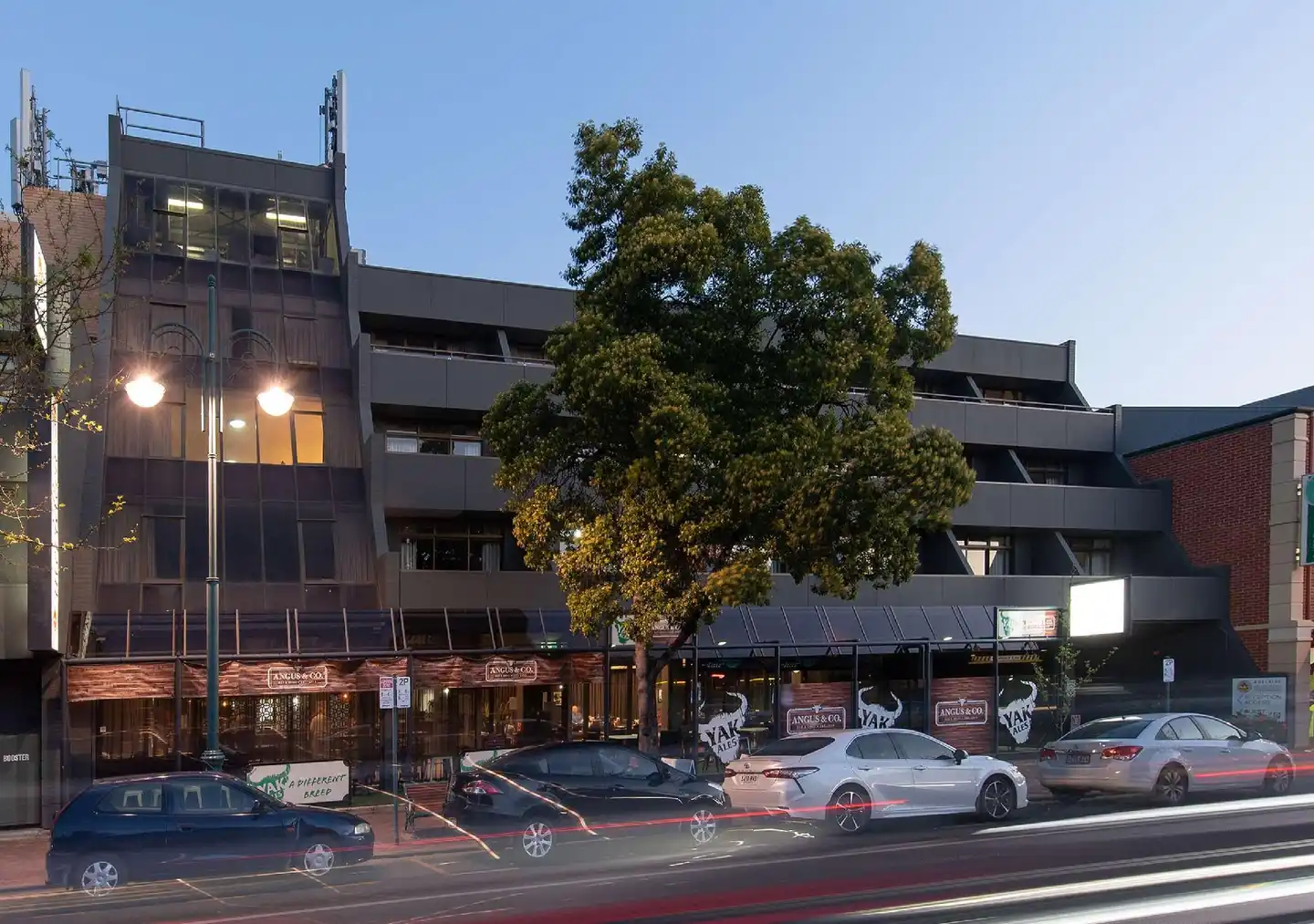 Comfort Hotel Adelaide Meridien Aussenansicht
