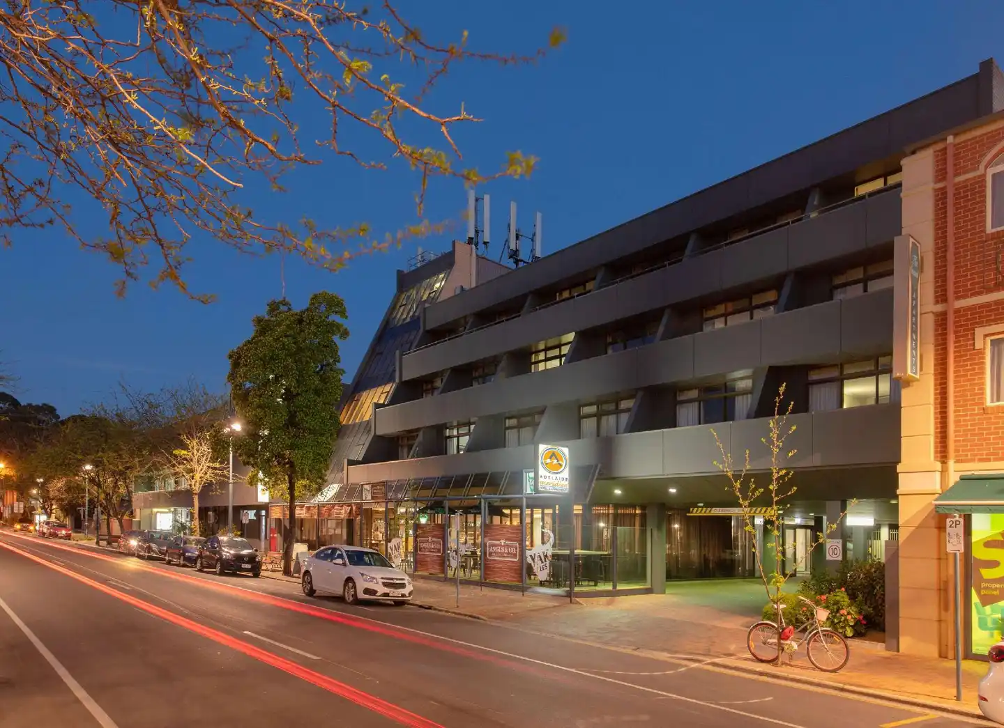 Comfort Hotel Adelaide Meridien Aussenansicht