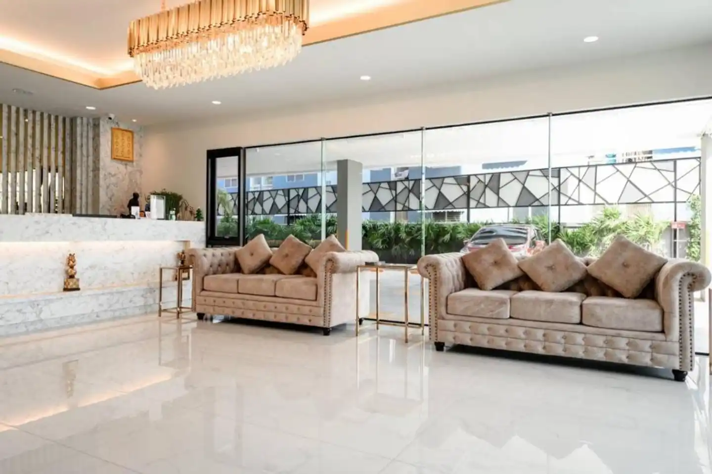 The chess hotel Lobby