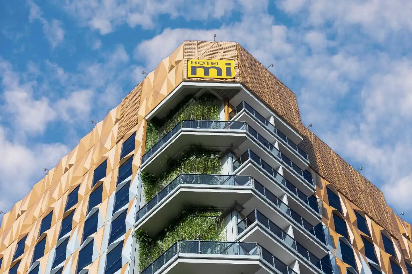 Hotel Mi Rochor Aussenansicht