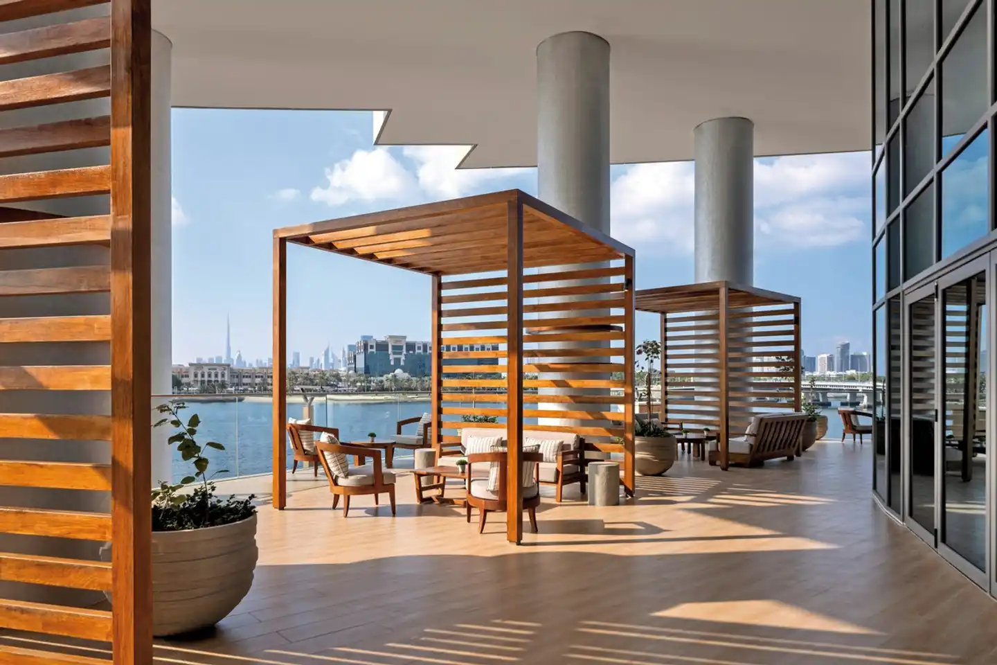 Hilton Dubai Creek Hotel & Residences Terrasse