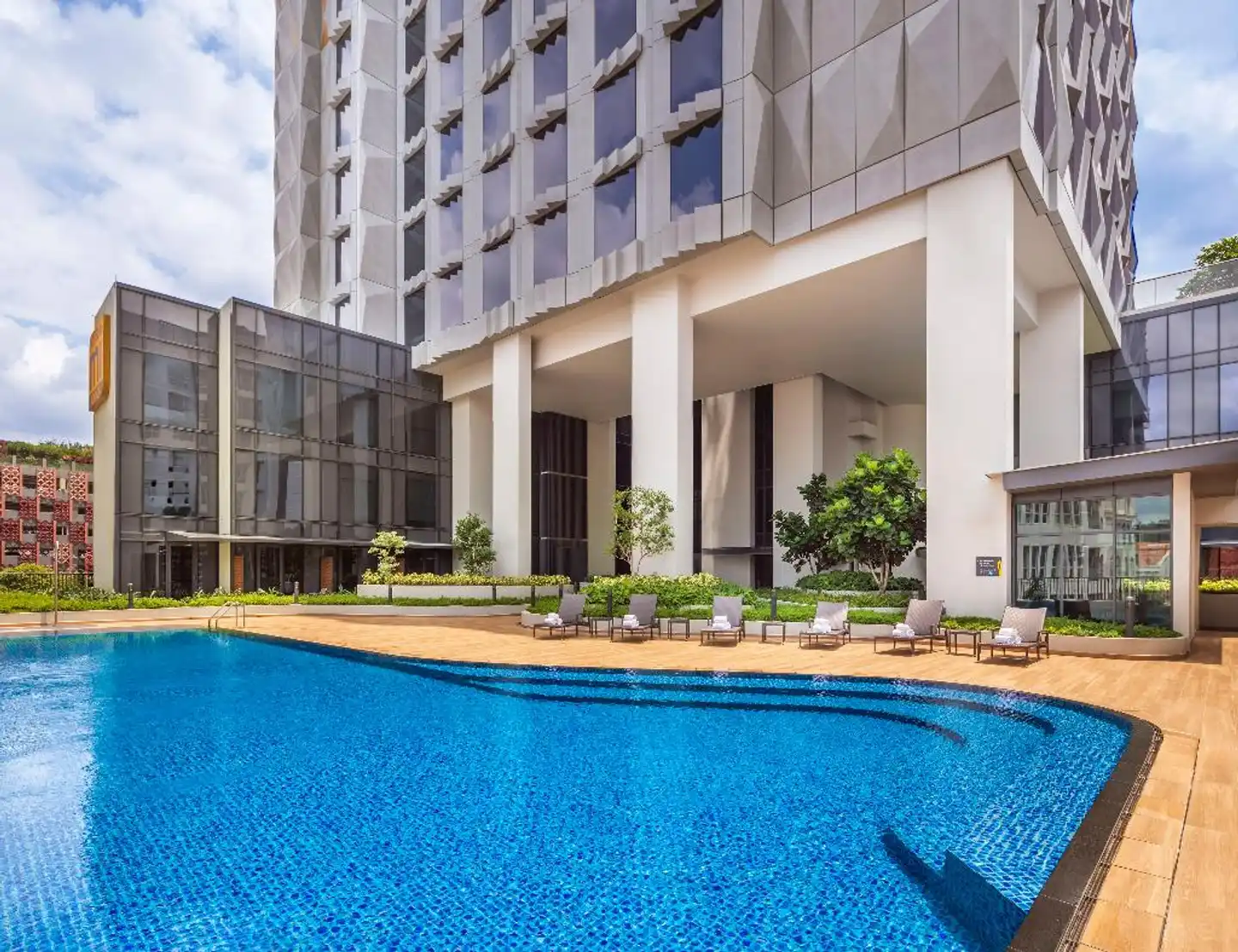 Hotel Mi Rochor Aussenansicht
