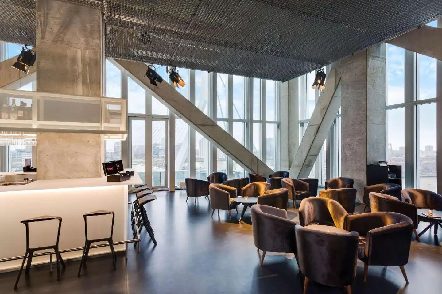 nhow Rotterdam Hallenbad