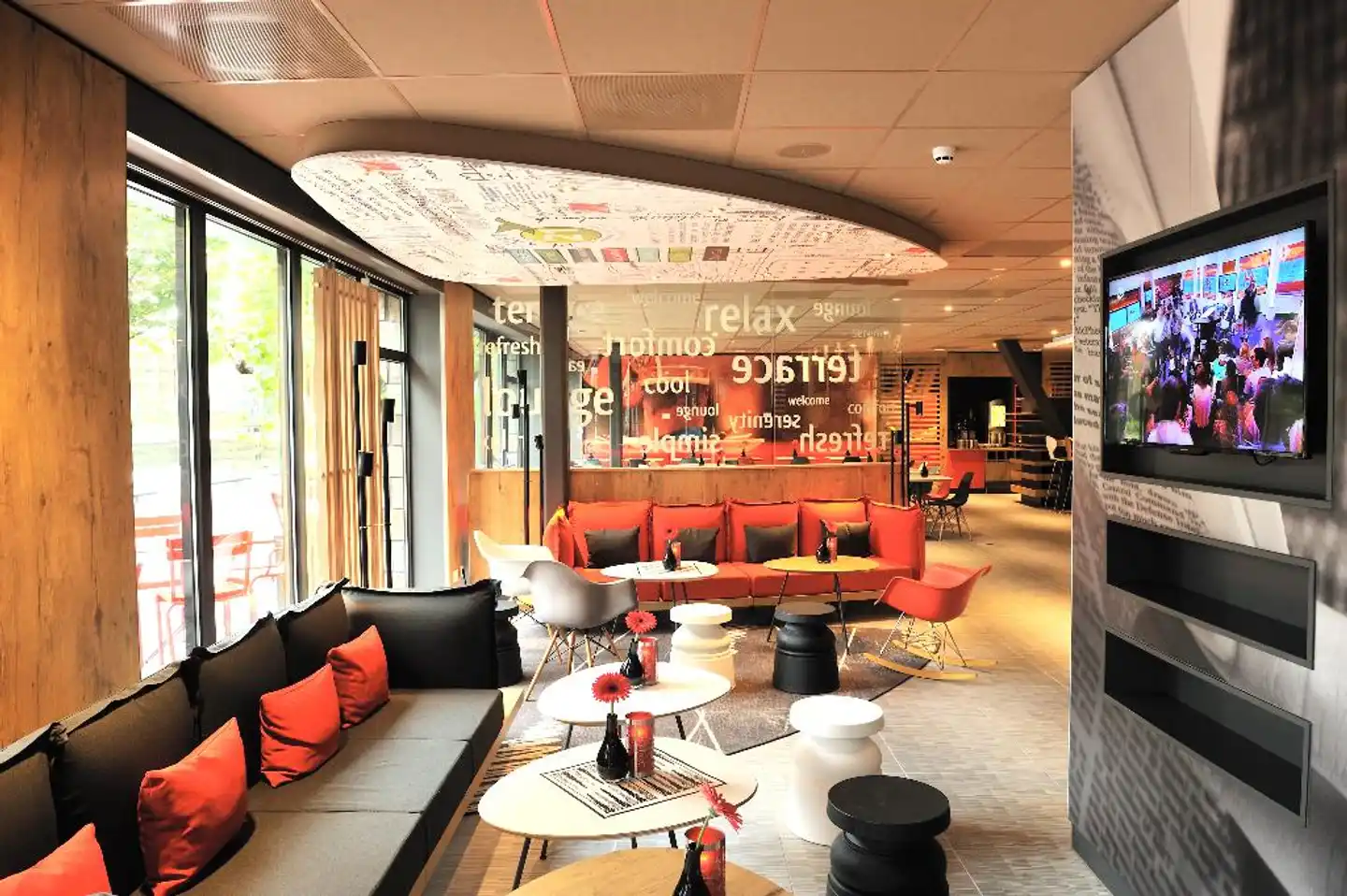 ibis Rotterdam City Centre Bar
