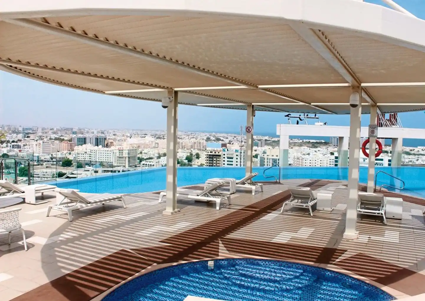 Grand Millennium Muscat Terrasse