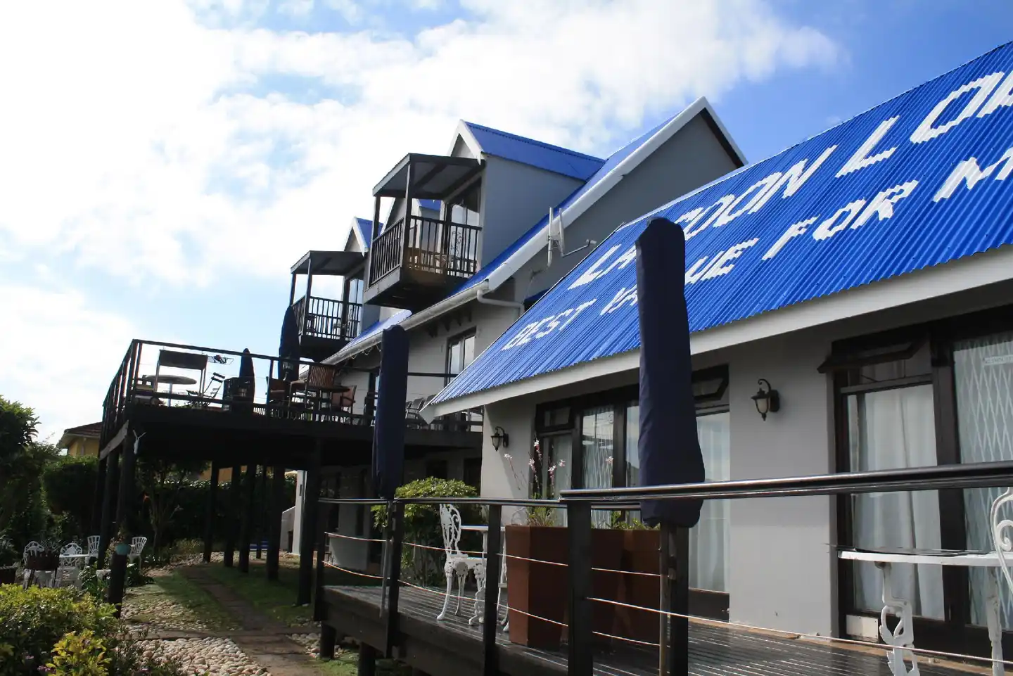 Lagoon Lodge Aussenansicht