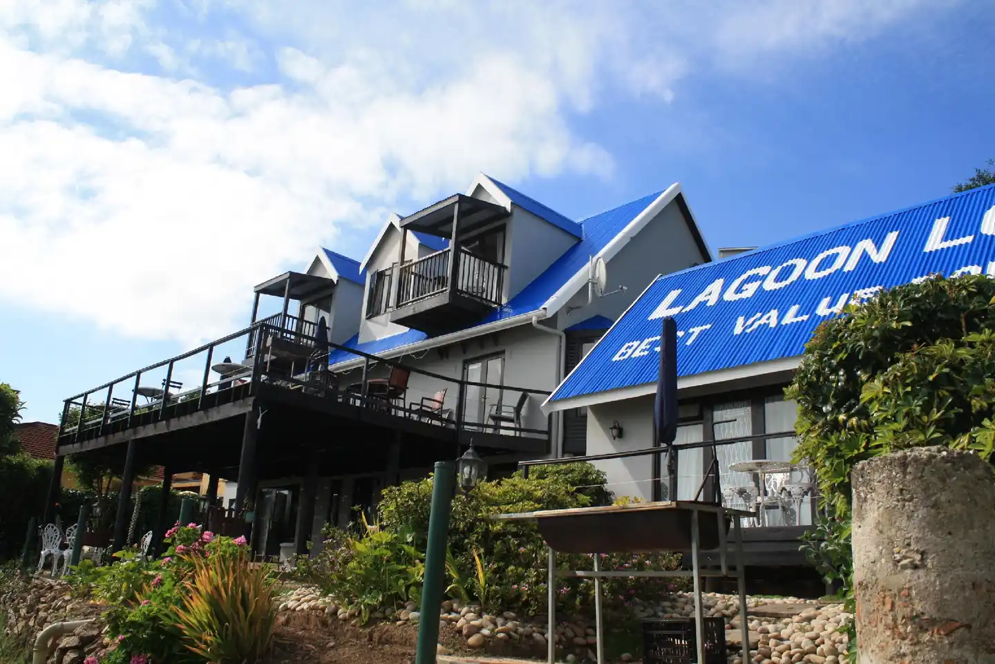 Lagoon Lodge Aussenansicht