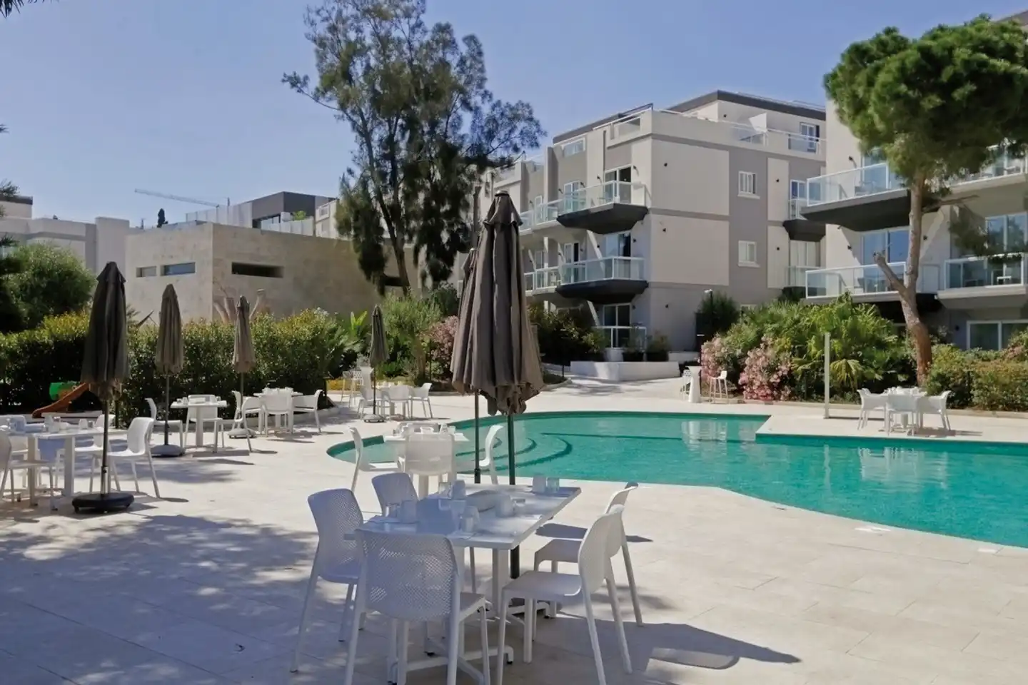 Urban Valley Resort & Spa Pool