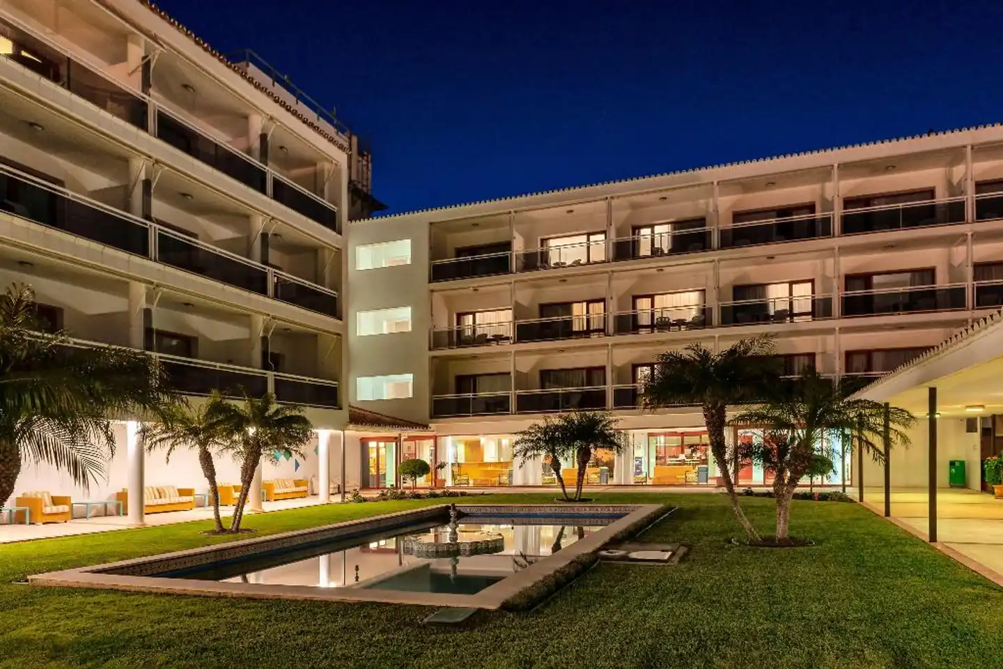 Parador de Nerja Aussenansicht