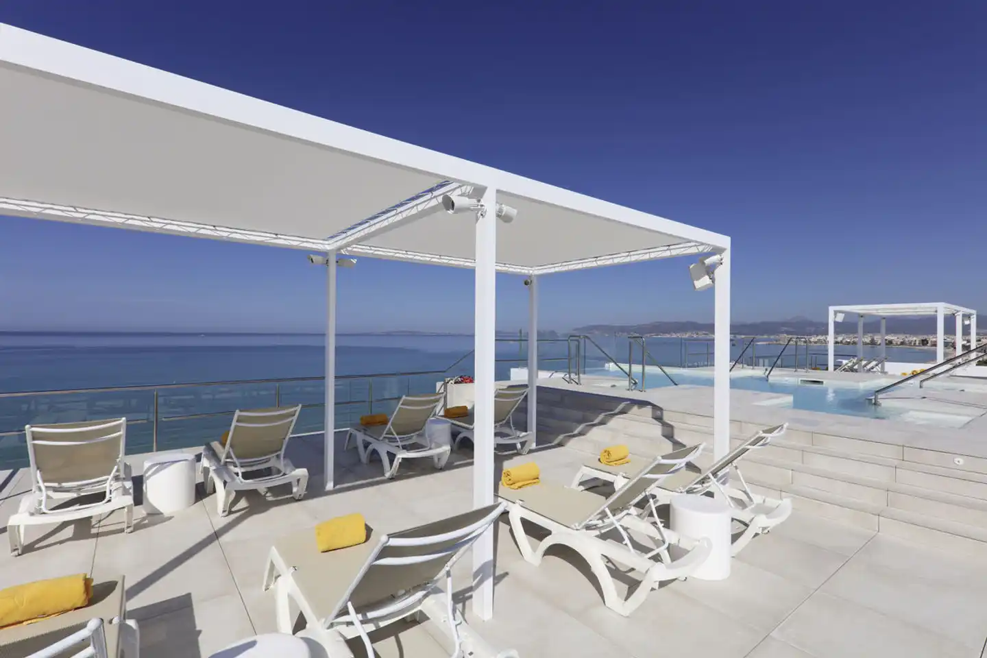 Iberostar Waves Bahia de Palma Terrasse