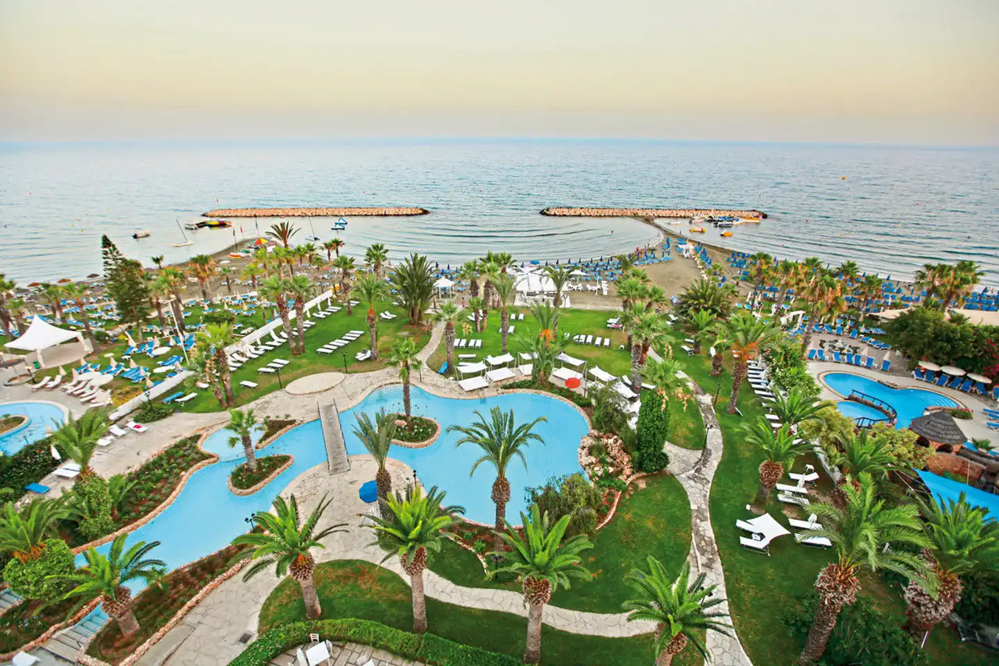 Sandy Beach Hotel & Spa Modellaufnahme