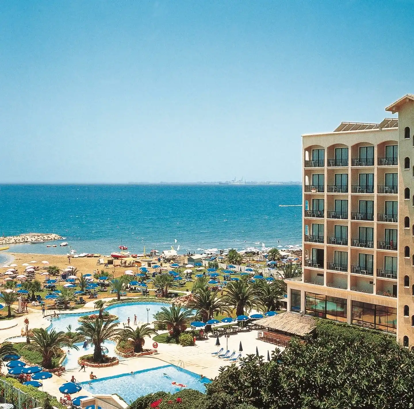 Sandy Beach Hotel & Spa Aussenansicht