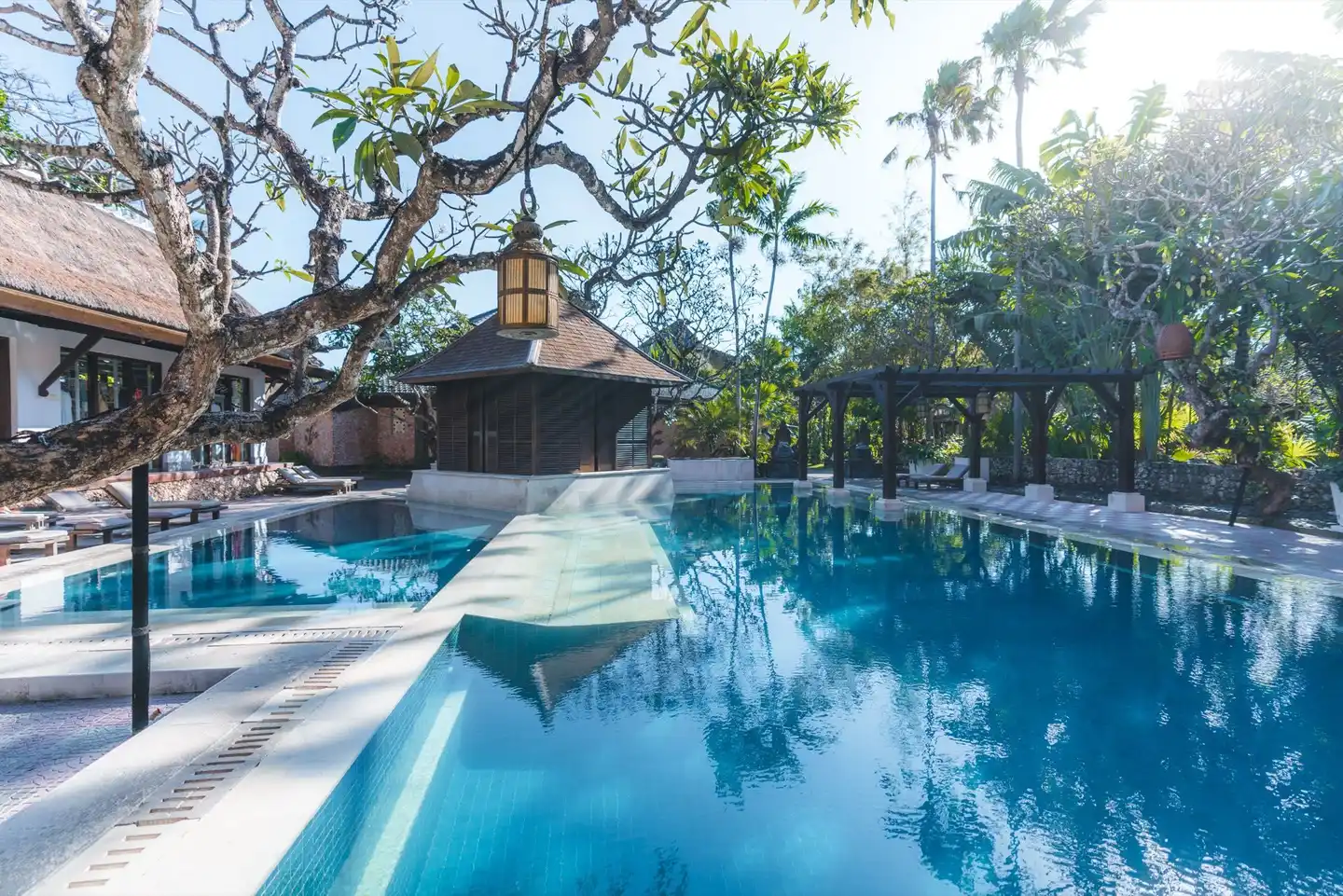 Puri Santrian Pool