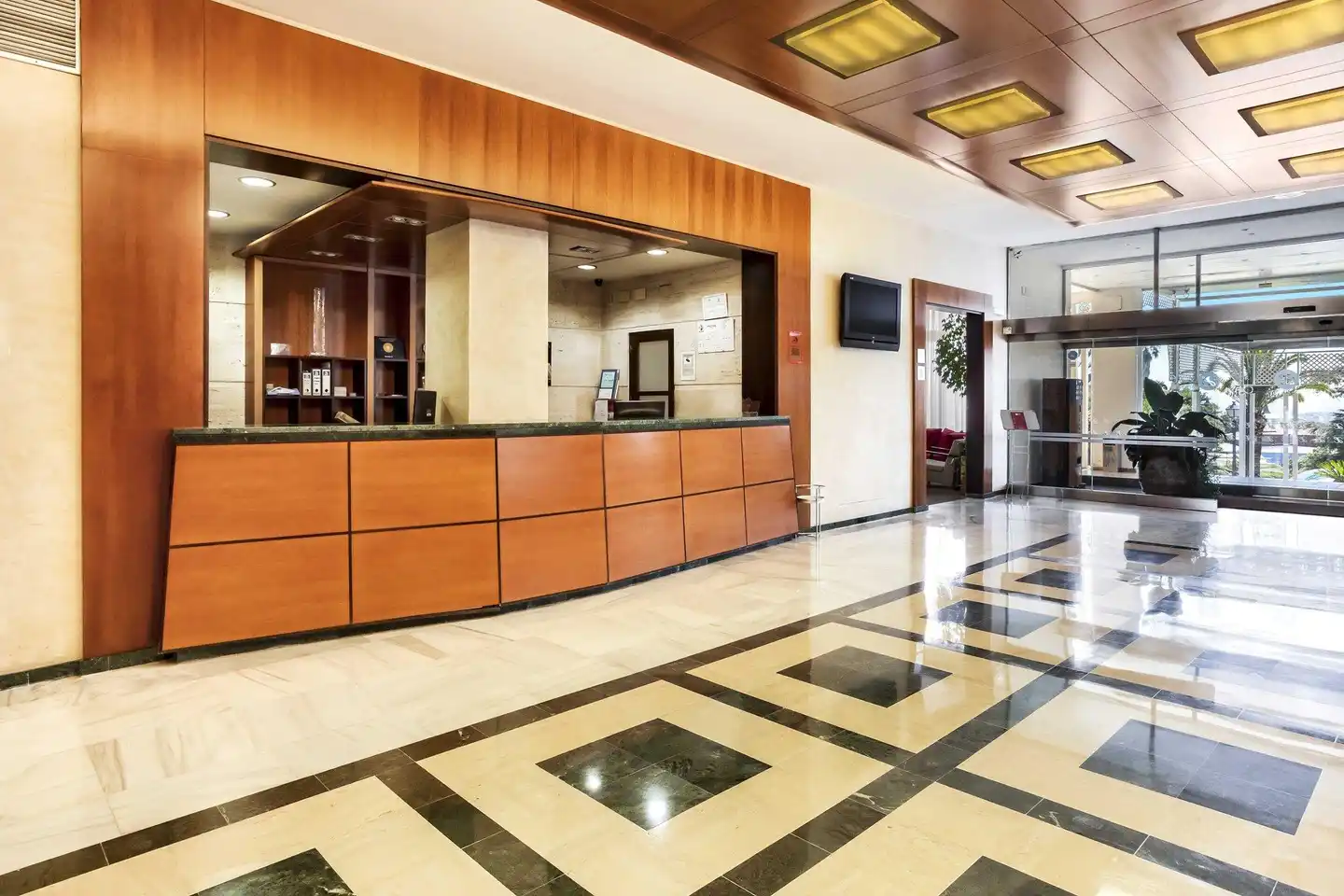 Eurostars Las Adelfas Lobby