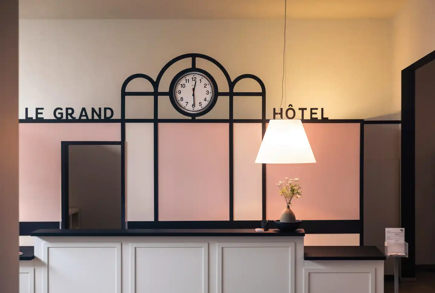 Le Grand Hôtel Lobby