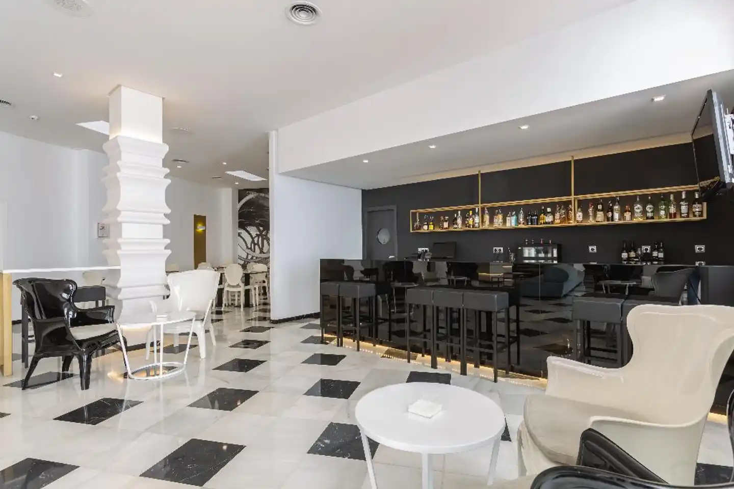 Monte Triana Bar
