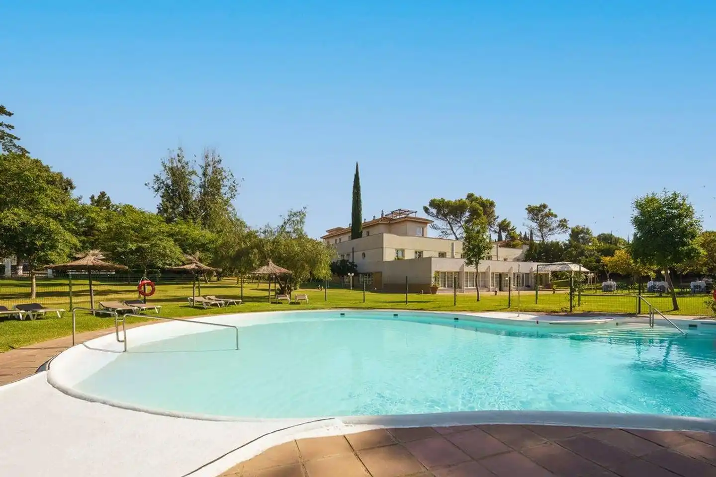 Crisol Jardines de Córdoba Pool