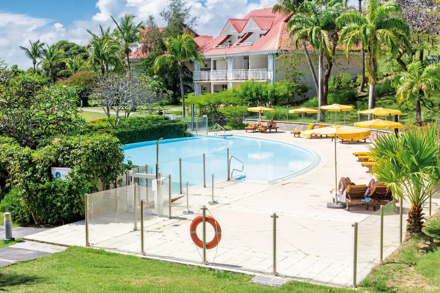 P&V Holiday Village Sainte-Anne Pool