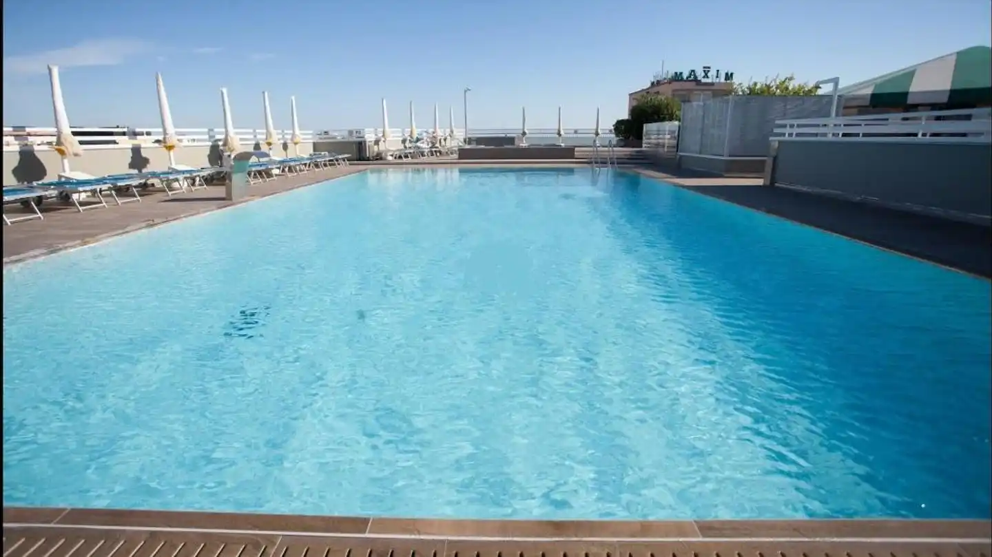 Principe Palace Pool