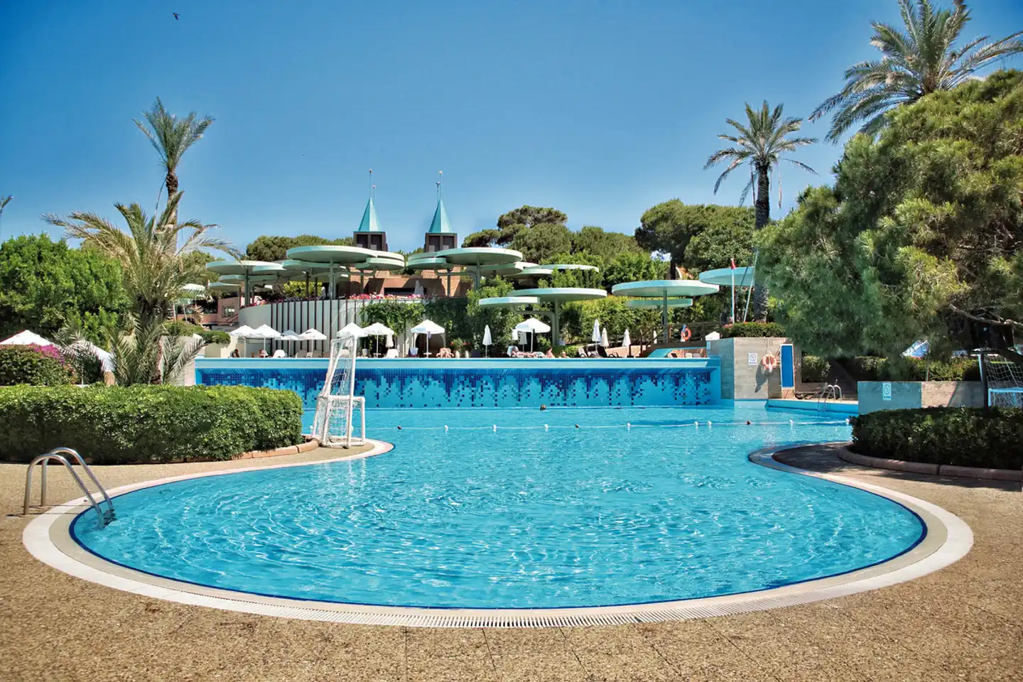 Gloria Verde Resort Pool