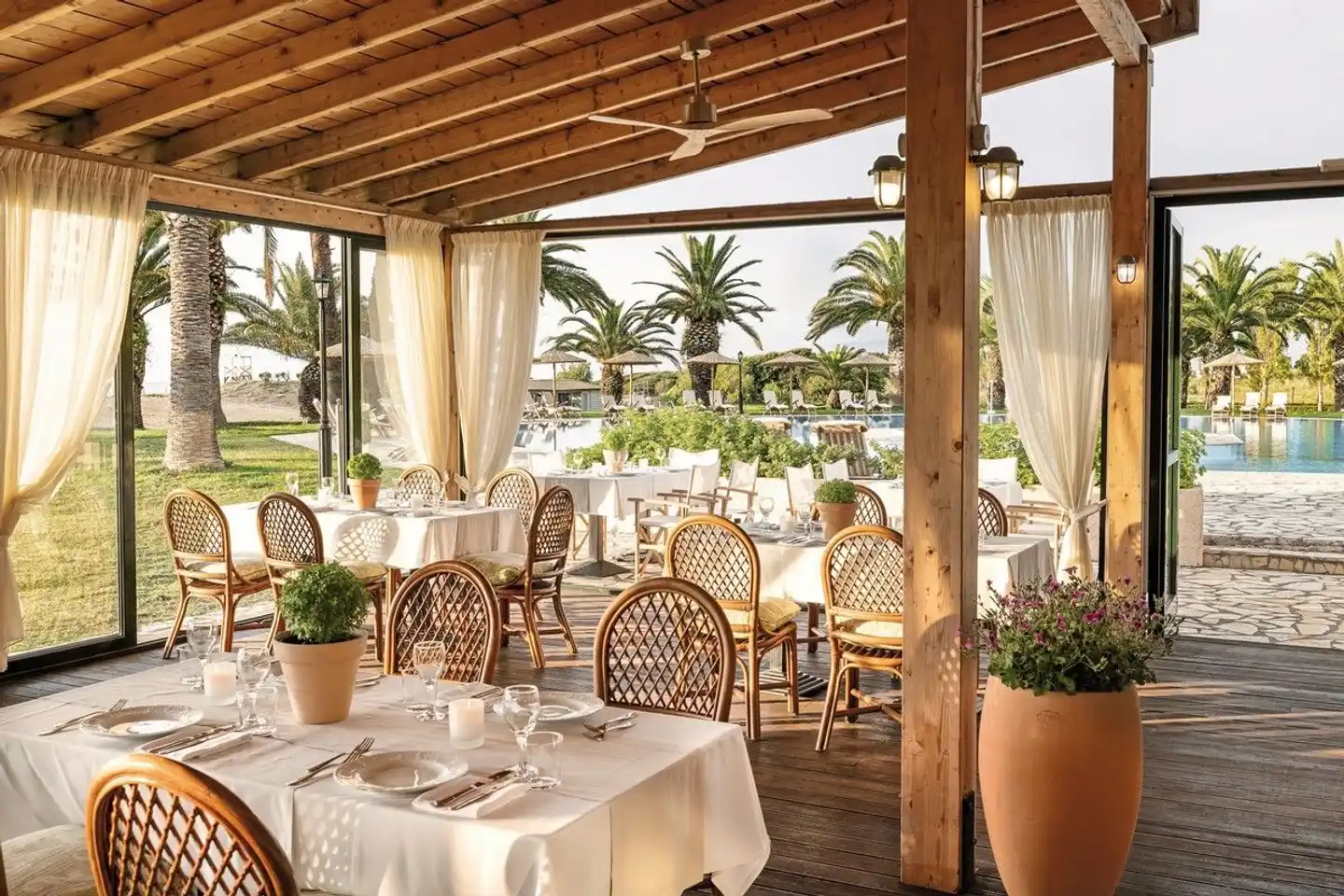 Grecotel LUXME Costa Botanica Restaurant