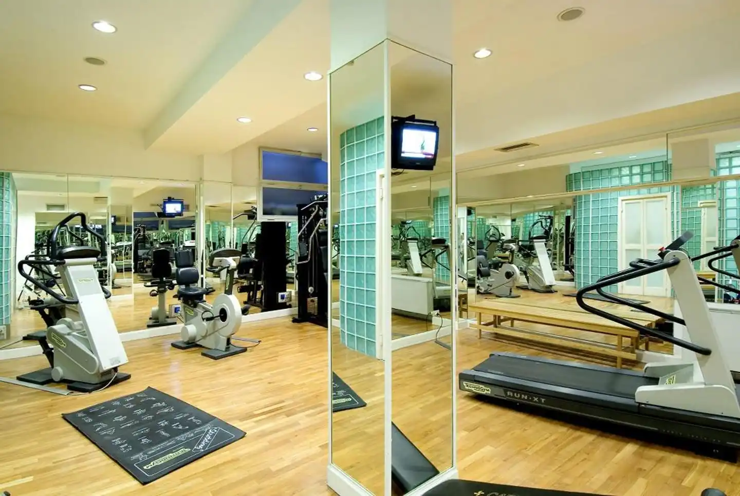 Sina Villa Medici, Autograph Collection Sport und Entertainment