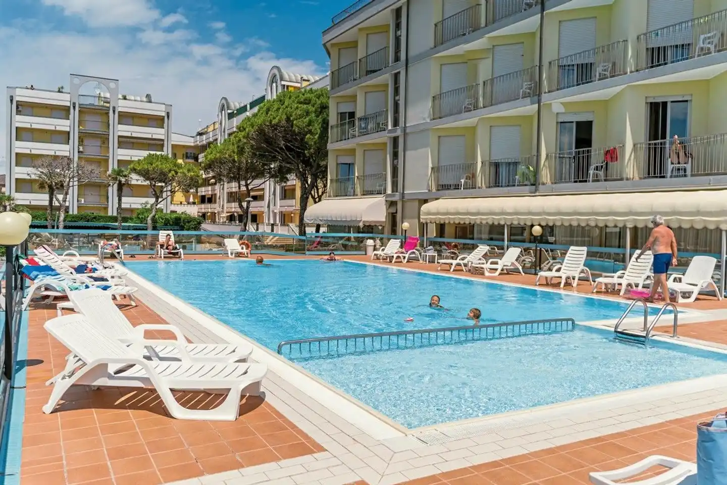 Touring Pool