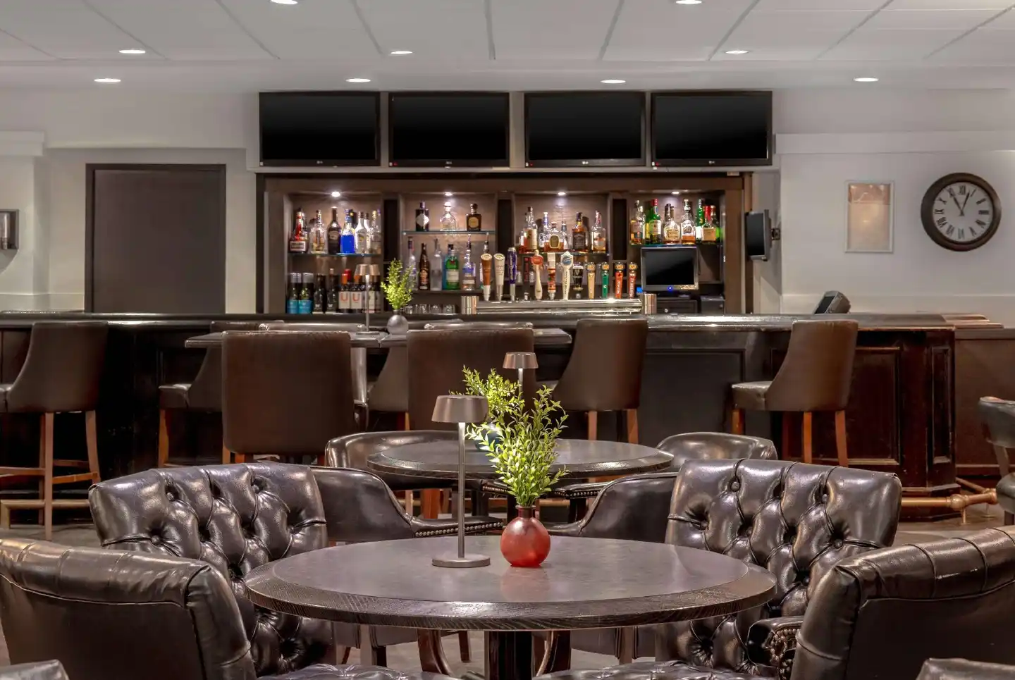 RAMADA PLAZA CALGARY DOWNTOWN Bar