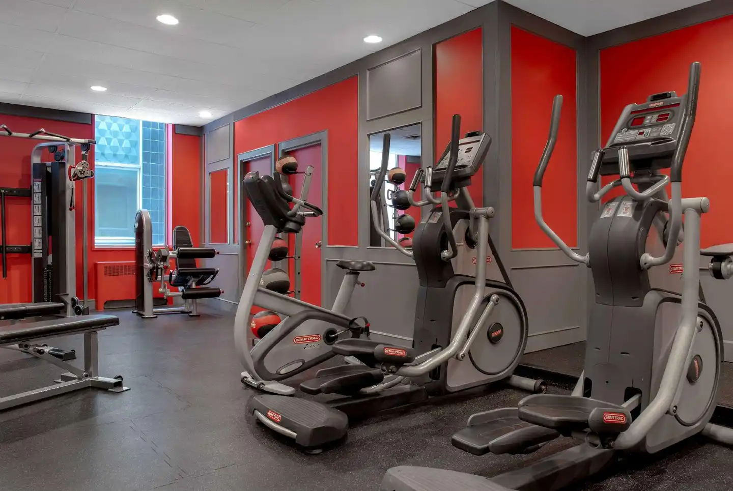 RAMADA PLAZA CALGARY DOWNTOWN Sport und Entertainment