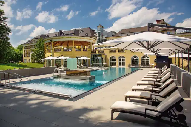 Steigenberger Hotel Der Sonnenhof Pool