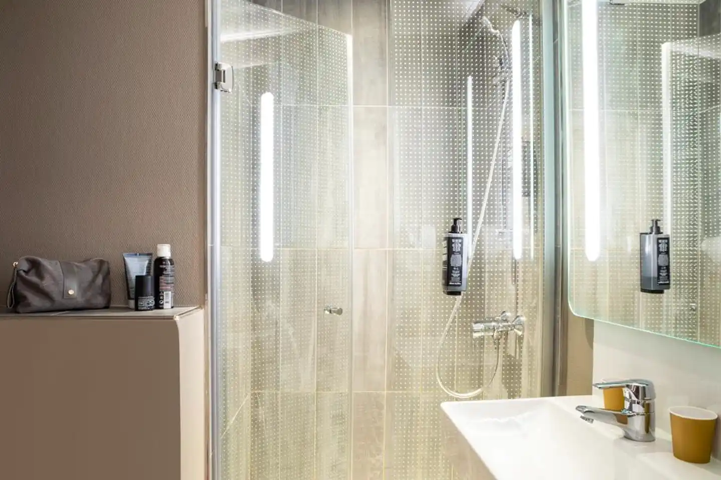 ibis Paris Ornano Montmartre North 18th Badezimmer