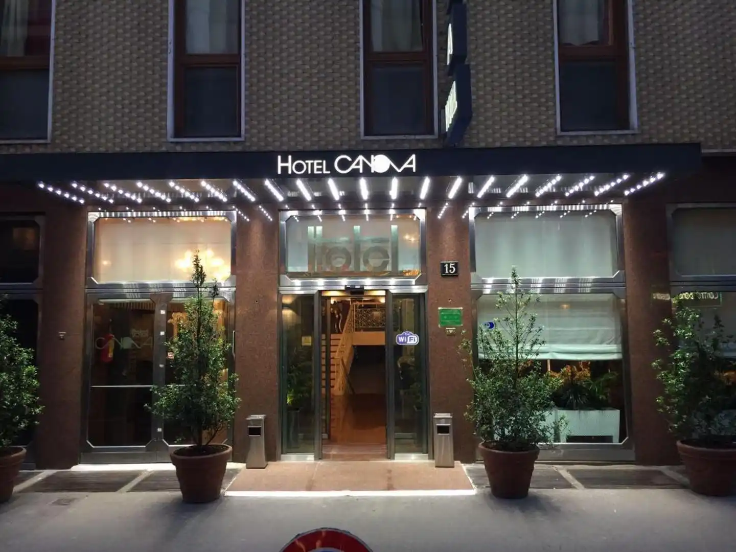 Canova Hotel Aussenansicht