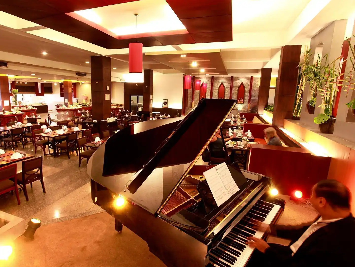 Ambassador Hotel Bangkok Bar