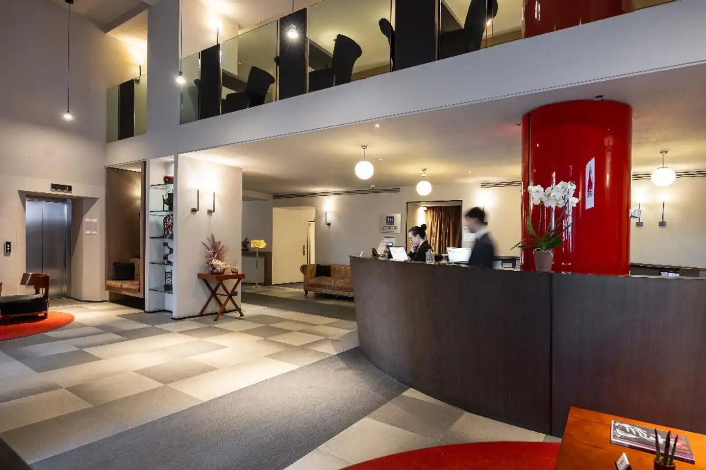 iH Hotels Milano Ambasciatori Lobby