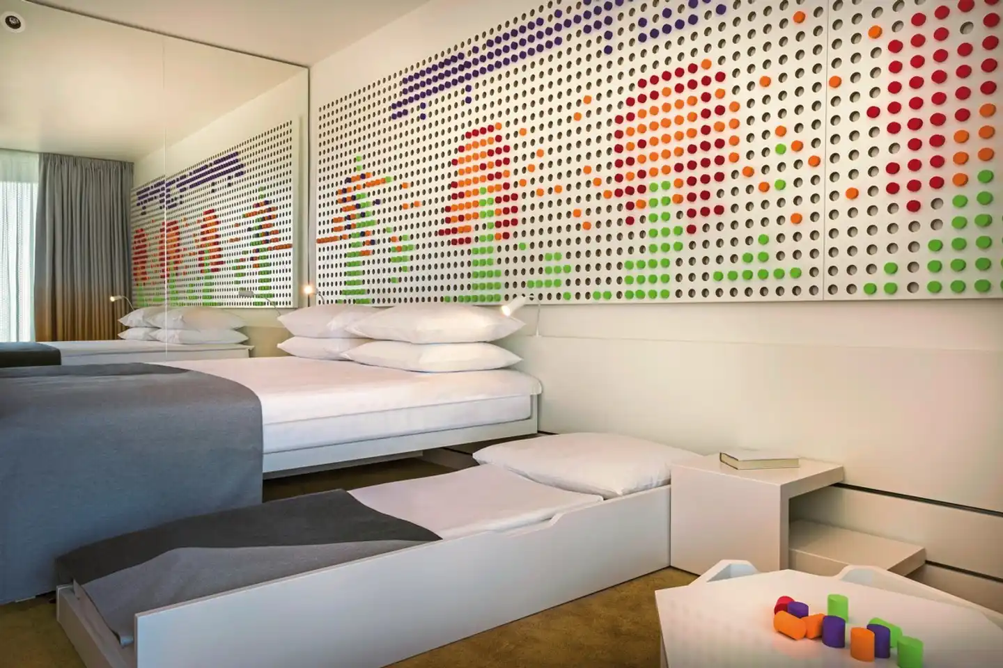 Family Hotel Amarin Lobby