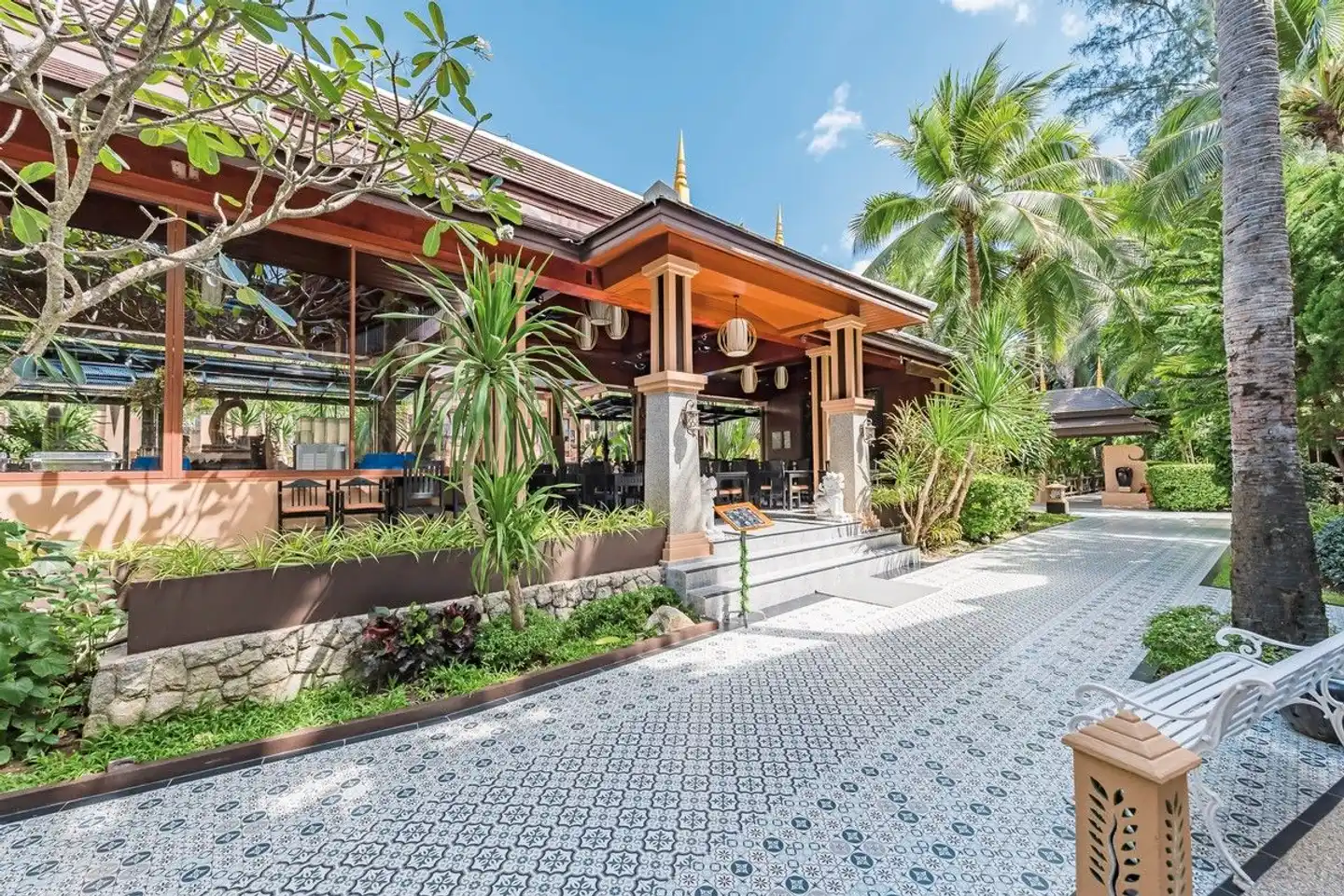 Princess Kamala Beachfront Hotel Aussenansicht
