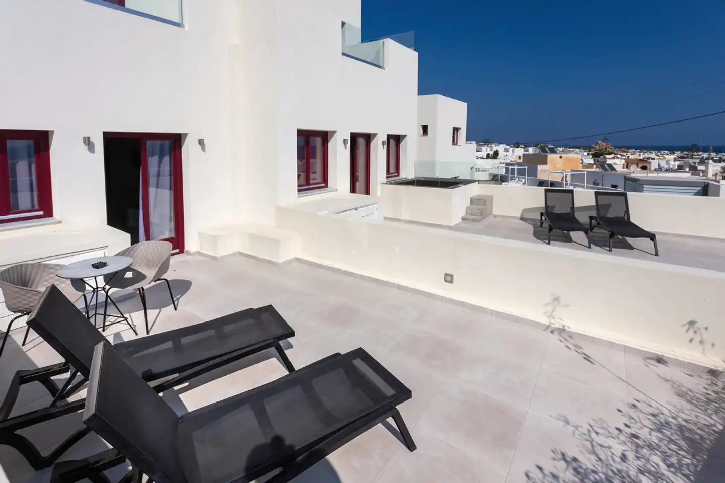 MAR n MAR Crown Hotel and Suites Wohnbeispiel