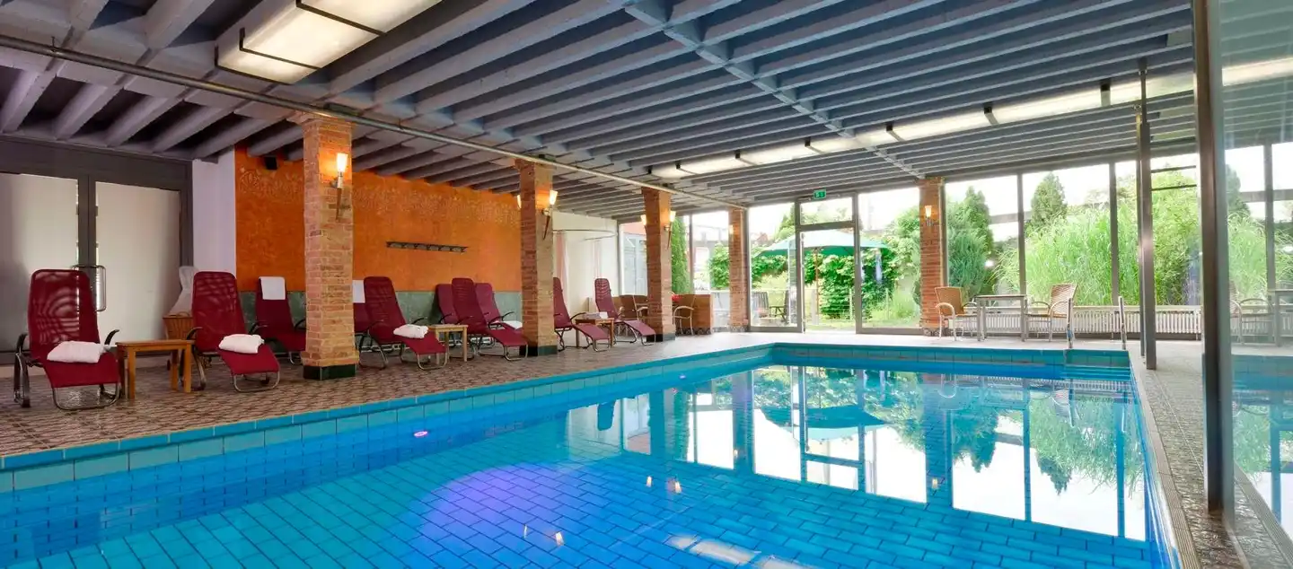 Alpenhof Hallenbad