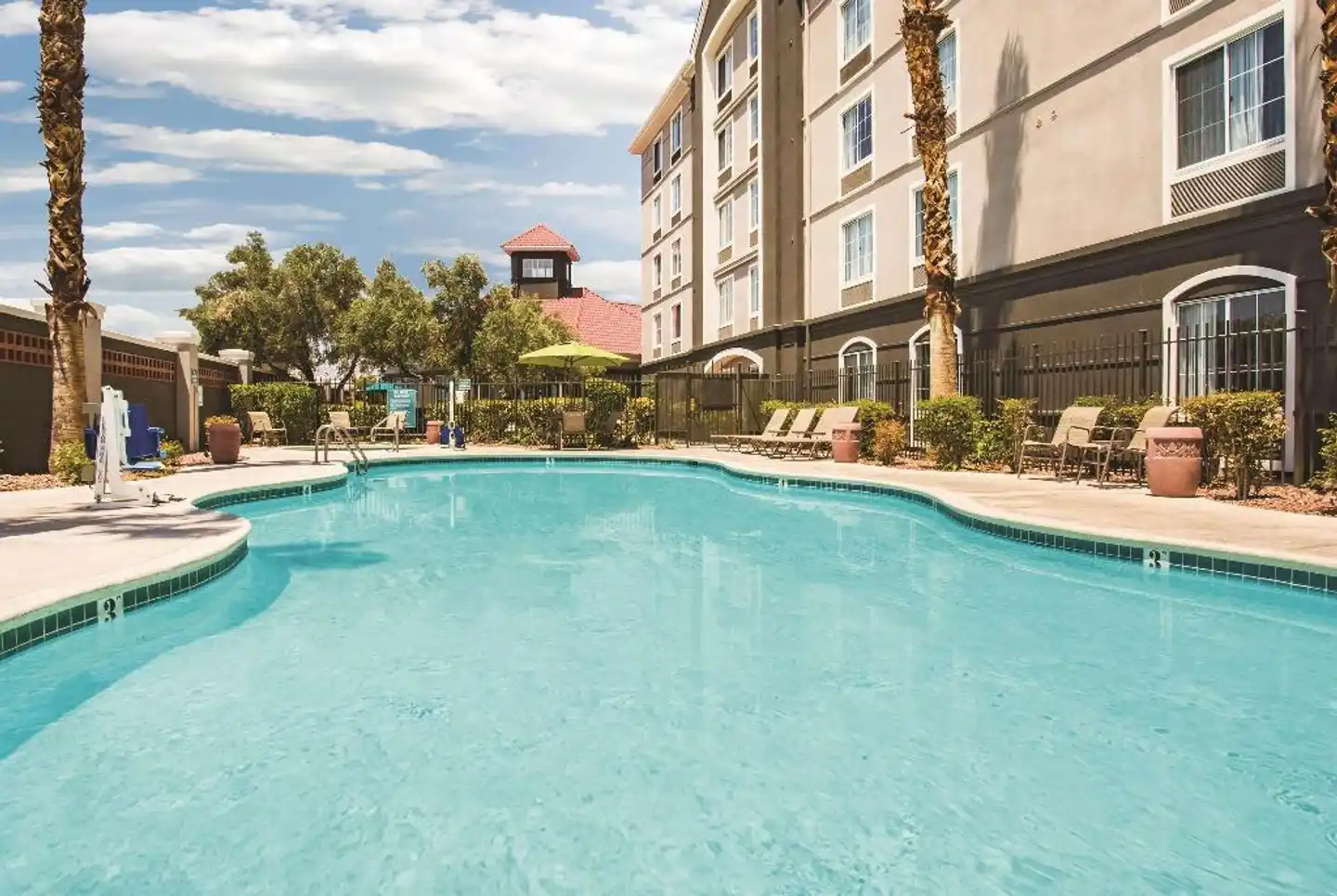 La Quinta Inn & Suites by Wyndham Las Vegas Summerlin Tech Pool