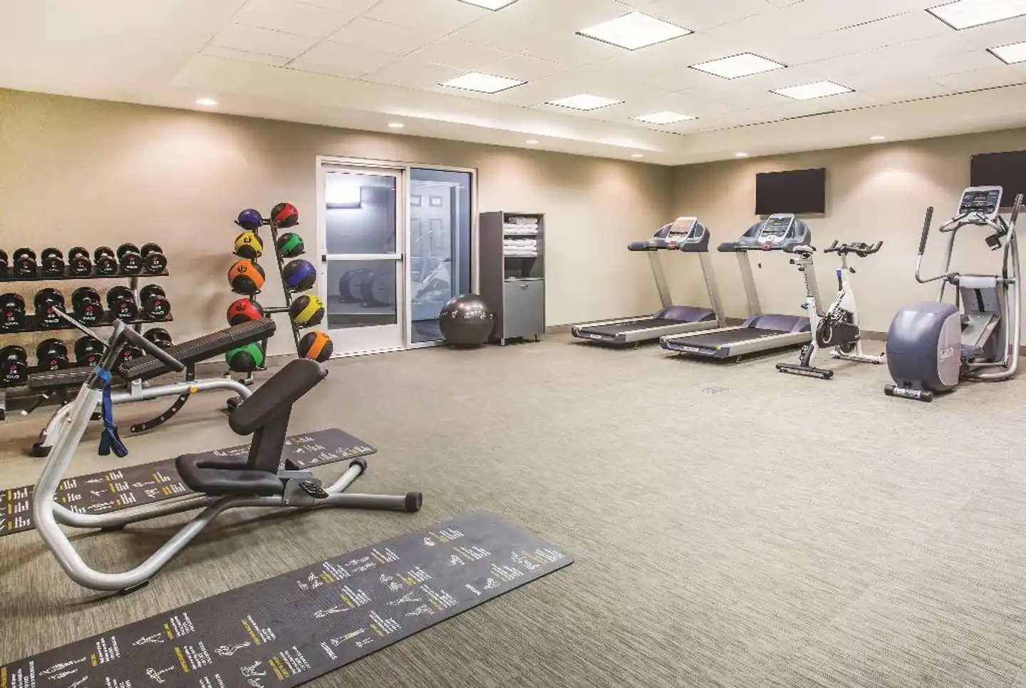 La Quinta Inn & Suites by Wyndham Las Vegas Summerlin Tech Sport und Entertainment