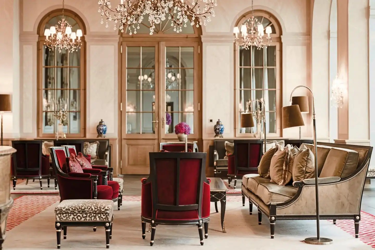 Grand Hotel Les Trois Rois Lobby