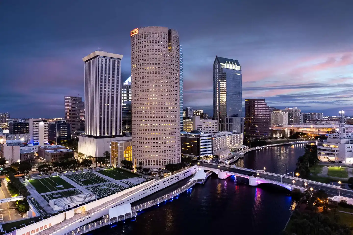 Hyatt Place Tampa Busch Gardens Aussenansicht