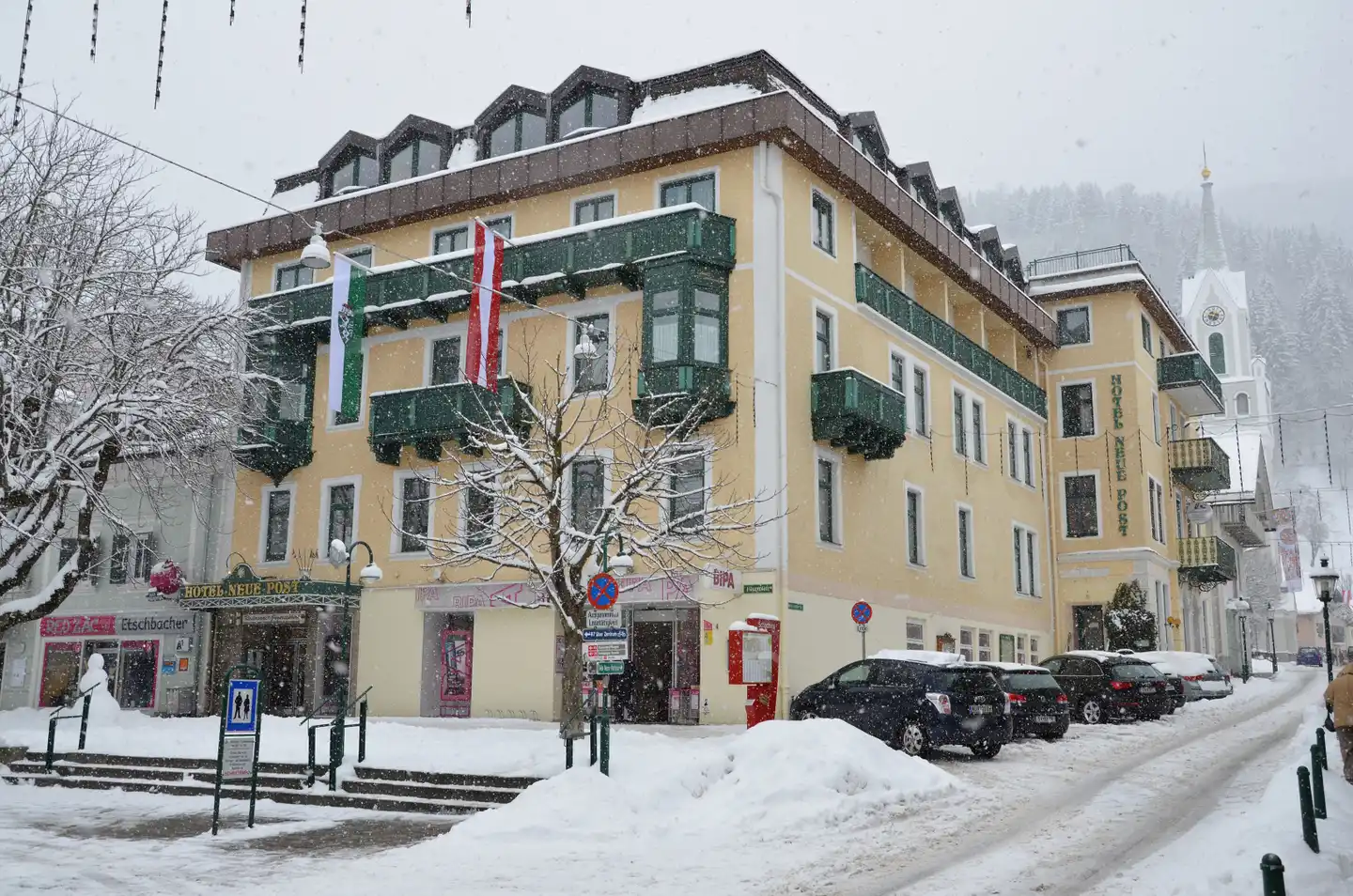 Hotel Neue Post Aussenansicht