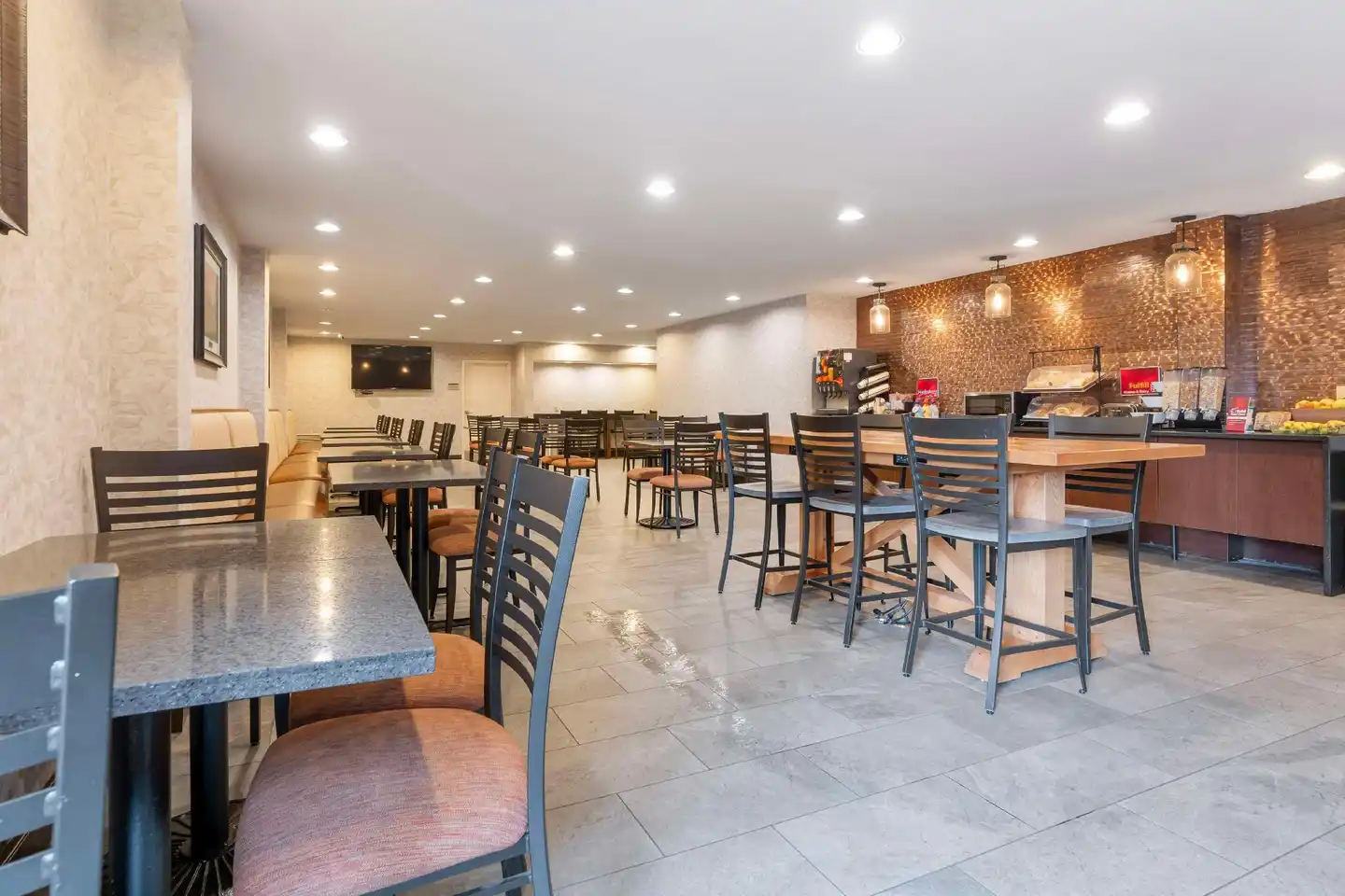 Best Western Plus Bend North Bar