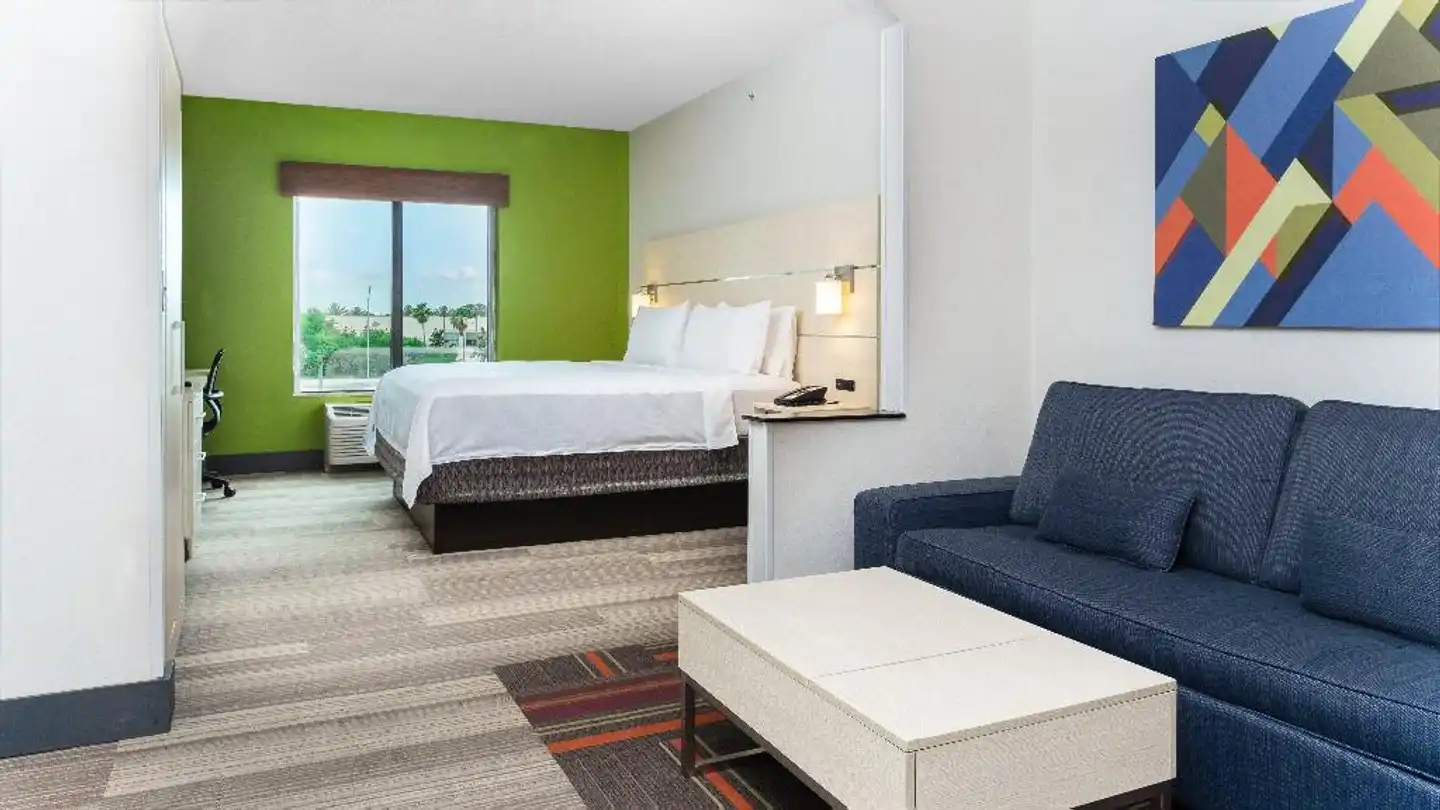 Holiday Inn Express & Suites Orlando - International Drive Wohnbeispiel
