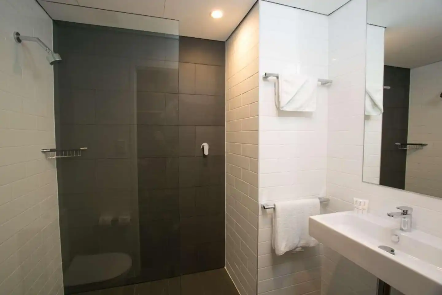 Alpha Hotel Eastern Creek Badezimmer