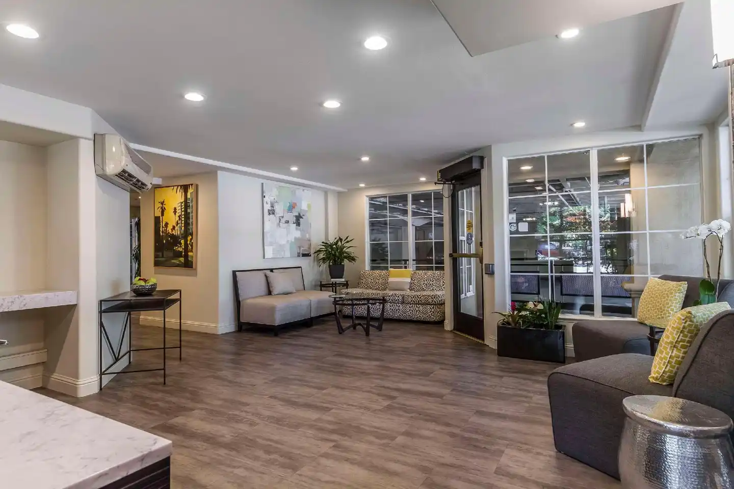 Inn Off Capitol Park, an Ascend Collection Hotel Lobby