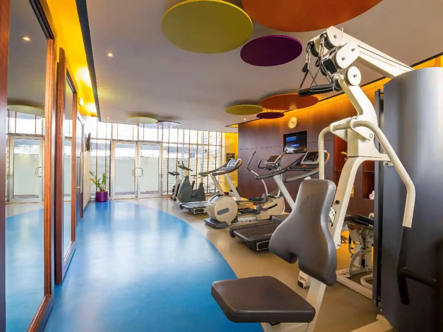 Novotel Suites Mall Avenue Dubai Sport und Entertainment