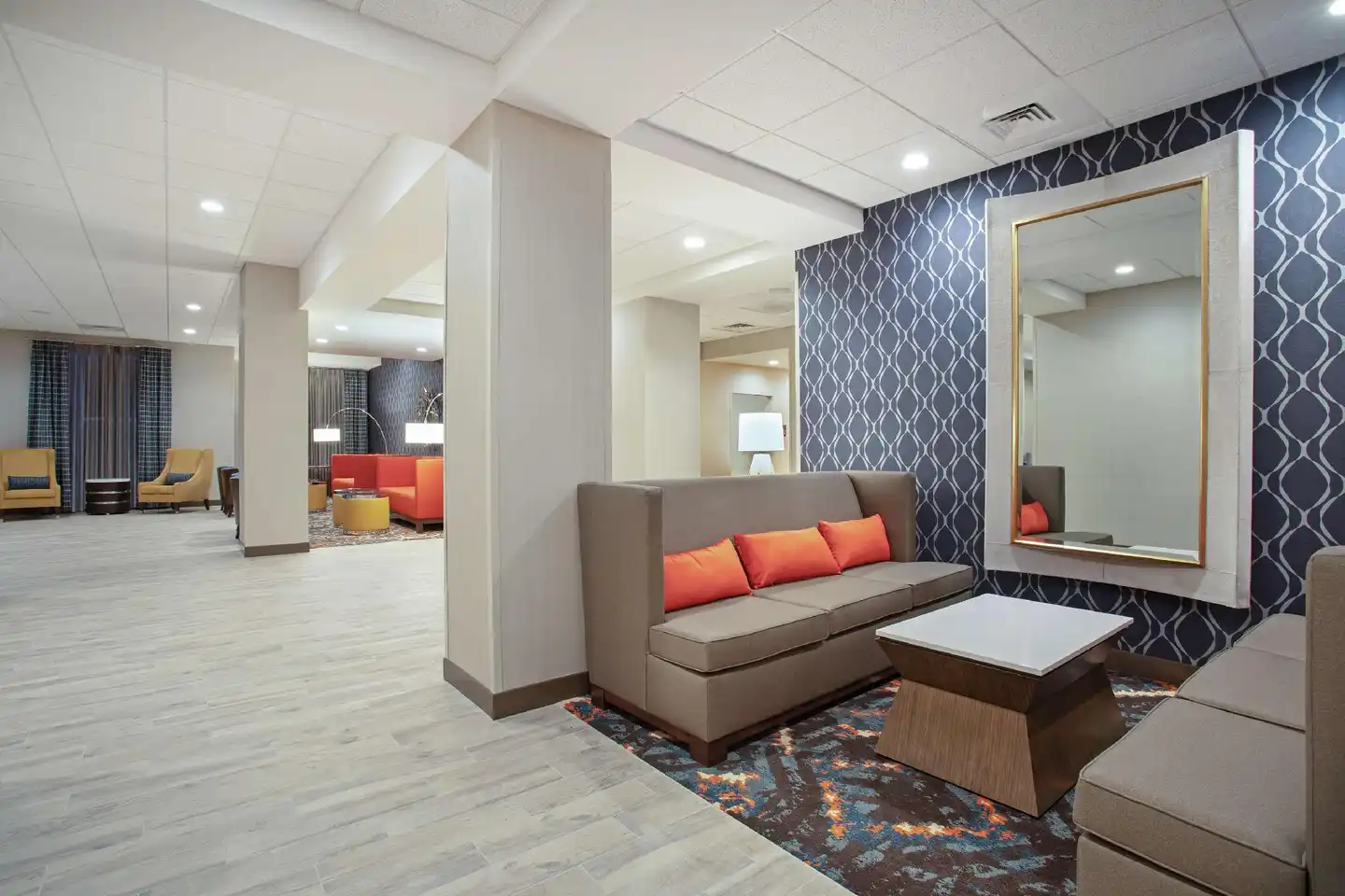Hampton Inn & Suites Logan Lobby