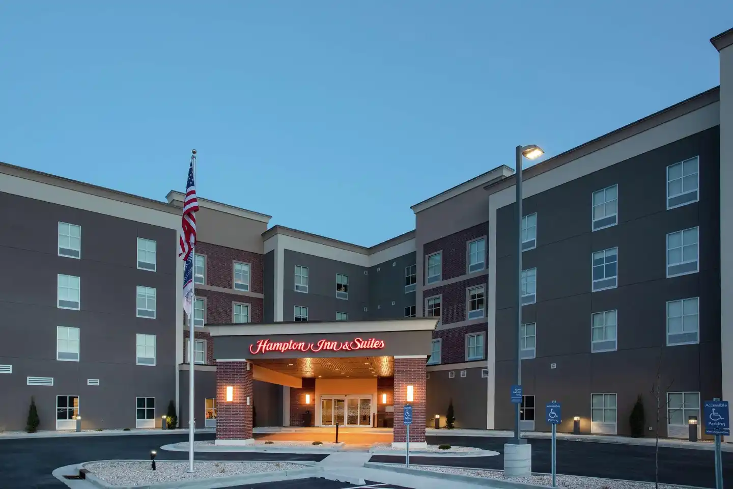 Hampton Inn & Suites Logan Aussenansicht